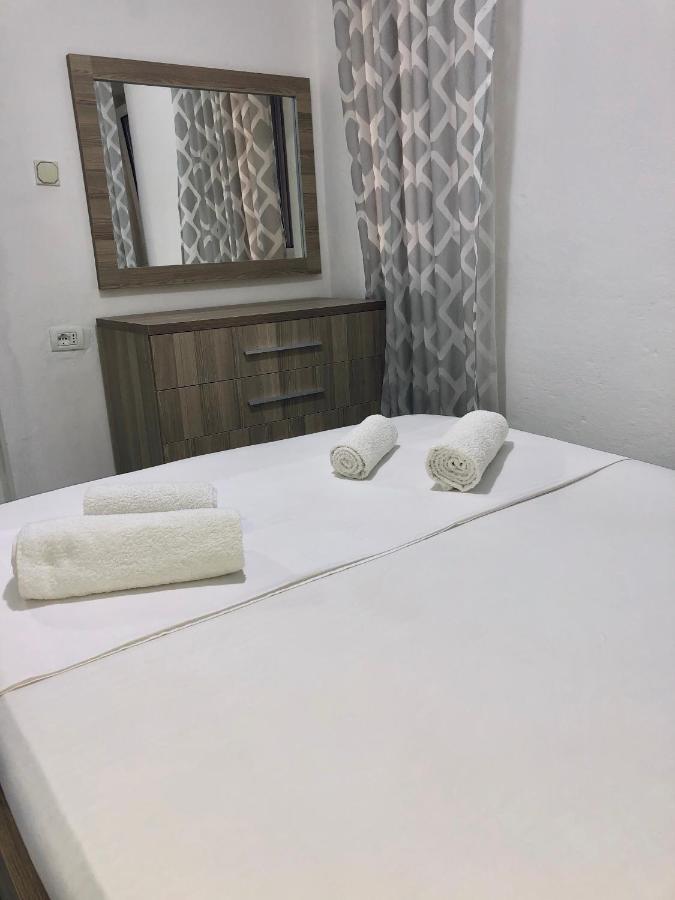 Sandri Apartment Himare Exterior photo